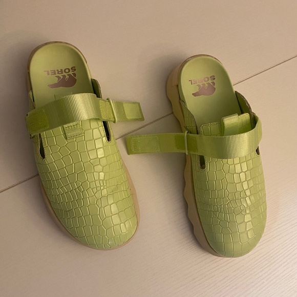 Sorel Viibe Slide On Clogs Luminous Lime Size 9.5 - Picture 8 of 13